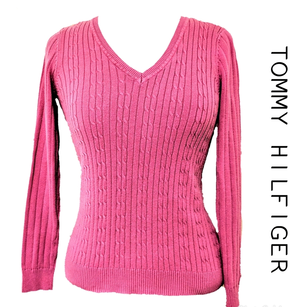 3/$15 TOMMY HILFIGER Pink knit sweater